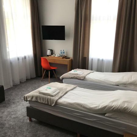 7 Rooms Mtp 波兹南 外观 照片