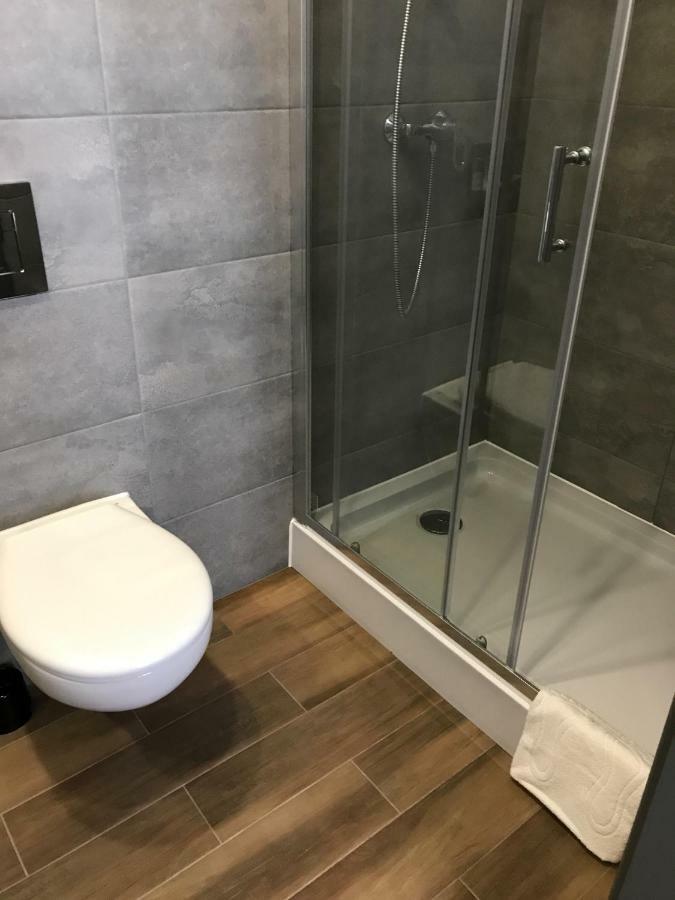 7 Rooms Mtp 波兹南 外观 照片