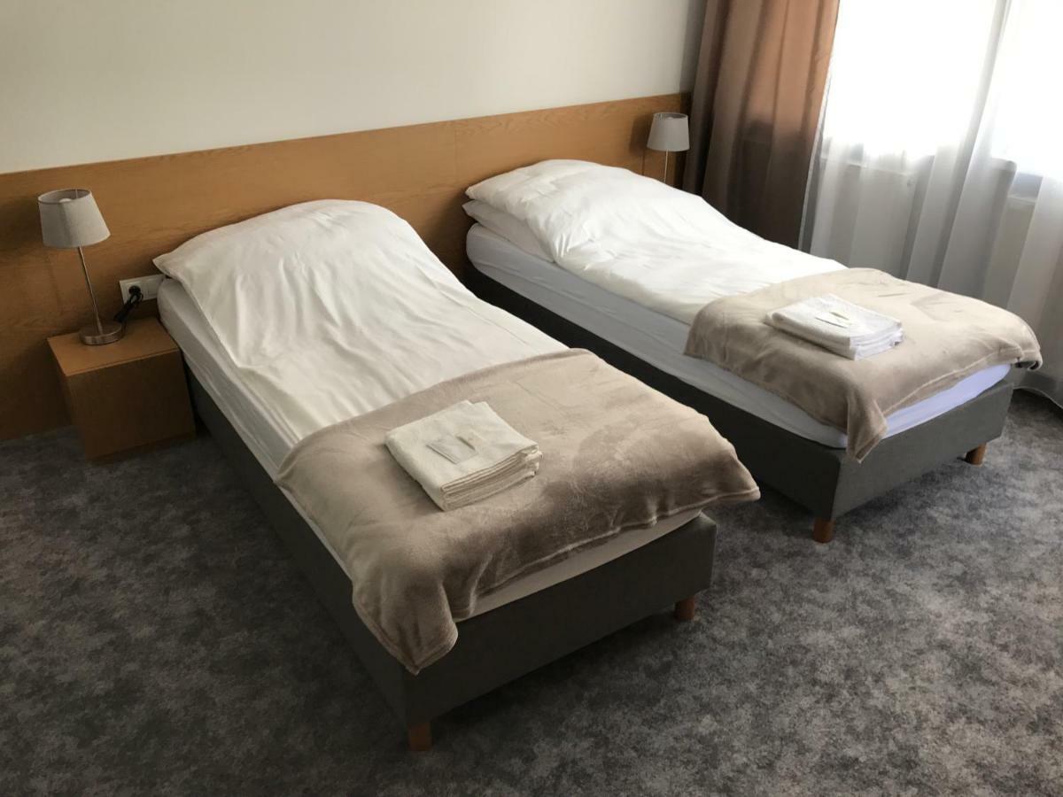 7 Rooms Mtp 波兹南 外观 照片