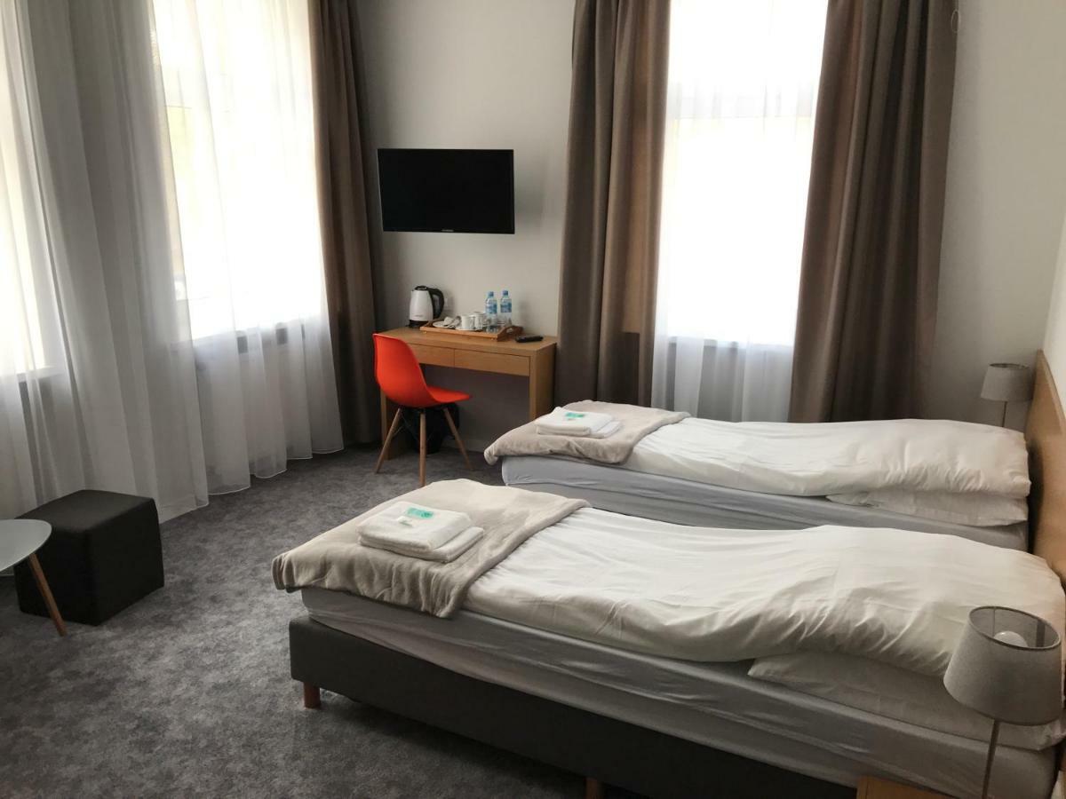 7 Rooms Mtp 波兹南 外观 照片