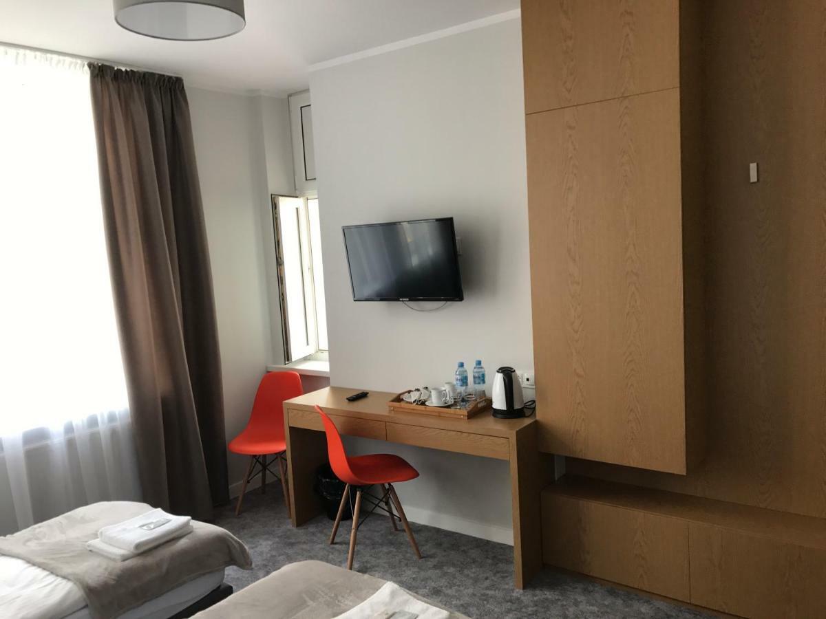 7 Rooms Mtp 波兹南 外观 照片
