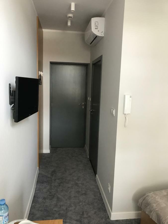 7 Rooms Mtp 波兹南 外观 照片