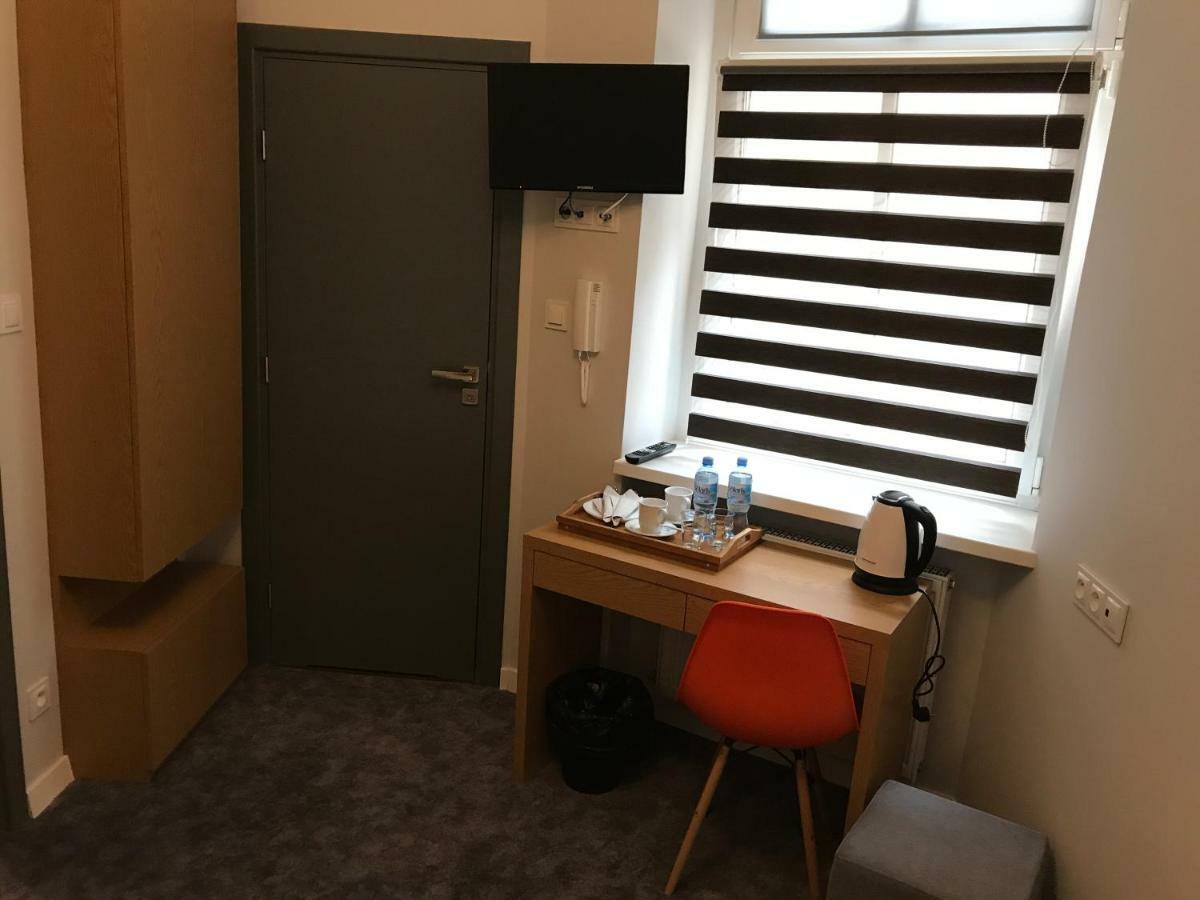 7 Rooms Mtp 波兹南 外观 照片