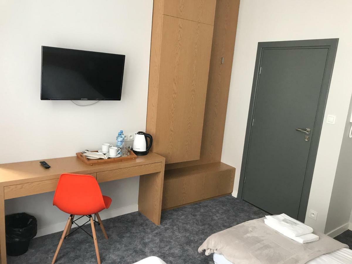 7 Rooms Mtp 波兹南 外观 照片
