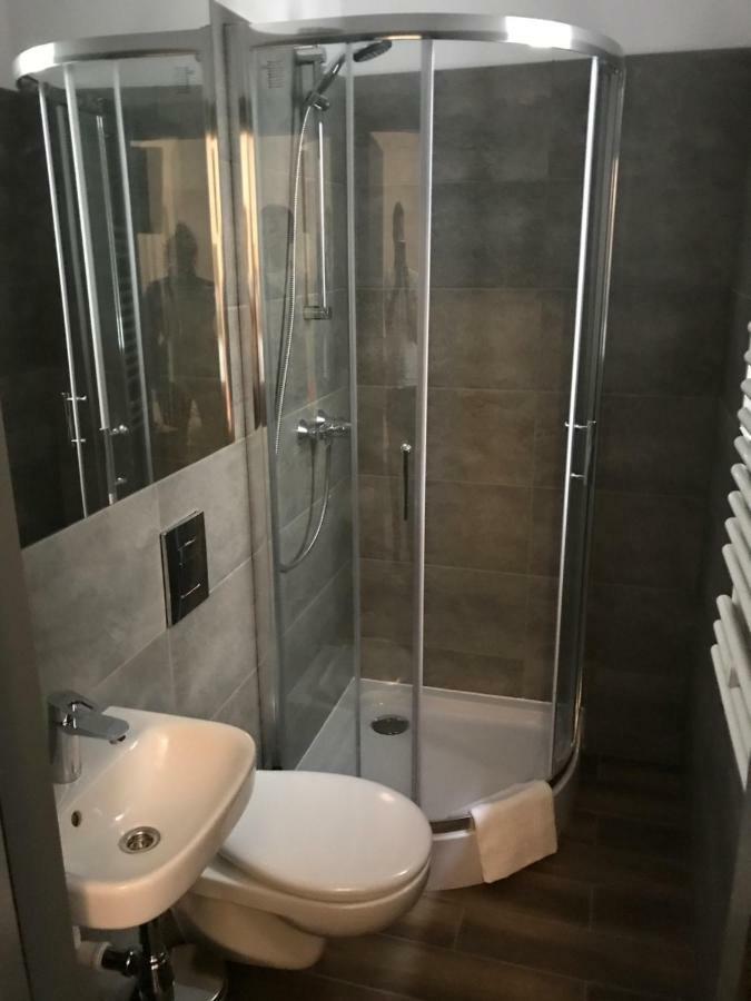 7 Rooms Mtp 波兹南 外观 照片