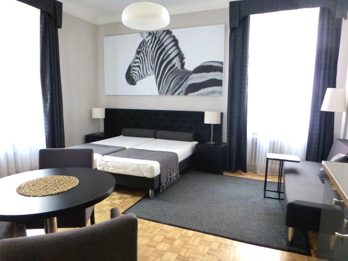 7 Rooms Mtp 波兹南 外观 照片